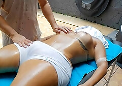 Sexy 18-year-old Latina ready to sizzle