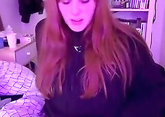 French thicc touch herself