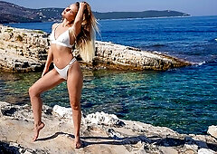 Outdoor solo masturbation with a long-legged blonde Dee Vine