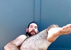 Jay Mason knuckles himself for very first time on rooftop