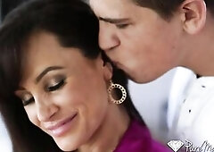 HD - PureMature Lisa Ann likes to smack cum