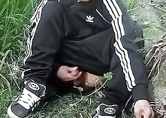 Risky outdoor jerk-off session for this gay guy