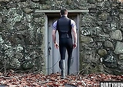 Muscle gay flip flop and cumshot