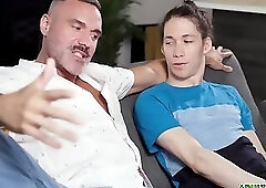 Manuel Skye accuses Daniel of having PURPOSELY sent him the picture