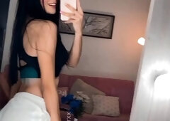 Brunette Couch Webcam Solo Fun Masturbating