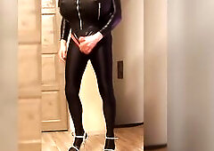 I love hot dresses with a leather effect. Just thinking about it makes me gag. I lately came across this badie and bought it right away! Well, needles