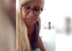 Mrs. Fina masturbates with a selfie stick, hornier than ever Pursue her on her free fans page to stay in contact: https://darkfans com/senora_fina