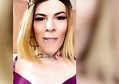 Sexy trans chick Jessica Bloom teases u with her lengthy hard pulsating penis, edging and wanking it during the time that wearing a taut ramrod ring. 