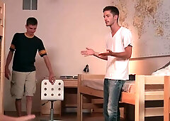 Dick Dorm: Muscle Calvin Cuffs and Derek Reed in the bed