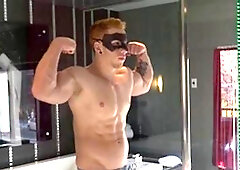 Maskurbate: Bodybuilder Frank jerking Frank L