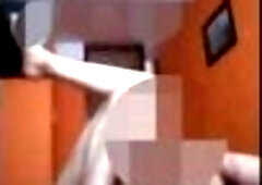 la novia de mi amigo me escribe para contarme sus problemas y le saca la vuelta- sexo discreto