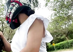 Recojo a Mi Cliente Favorito de DiDi Sin Sostén y Me Toca las Tetas Otra Vez