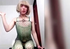 SWALLOWING JIZZ FROM THE USED CUM DRUM(DISCOVER ME AS SIXTO-RC ON XVIDEOS FOR GREATER AMOUNT CONTENT)