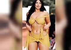 Aunty sexy walking in public yellow costume babes hot aunty sexy