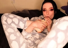 Brunette with foot fetish rubs big dick with her feet in POV