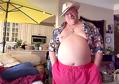 Chubby old bear gets off hands-free while pissing