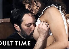 Tommy Pistol is trying his most good to keep things platonic with Victoria Voxxx. But her delightful snatch is inevitably also much to handle. Hopeful