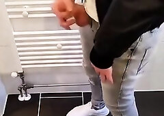 Amateur Webcam Handjob with a Big Cock