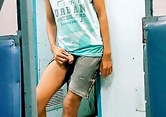 Indian Muslim Gay Boy on Train - Big Dick