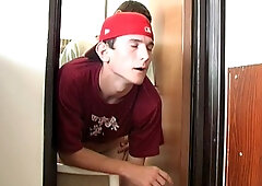 Luis Blava Kitchen Counter Blowjob With Cap Buddy