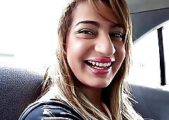 Shemale vixen in a cook jerking action