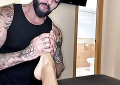 Cumming with feet!
