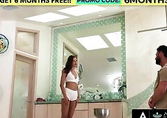 Use code NOWFREE for a FREE WEEK of NURU MASSAGE! Featuring Seth Gamble, Jewel Diamant