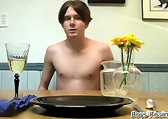 Youthfull pee paramour fapping off his manstick all by himself