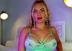 Dommelia - Half Birthday Brat