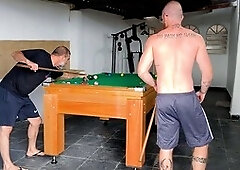 Pup training, in portuguese, hairy cub