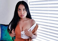 Cute-looking brunette Luna Mills screwed in the missionary pose