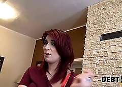 Toro pompato scopa il debitore dopo che lei soffia un cazzo potente