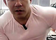 A Chinese Muscle Man Workout with Sexy Tights 03