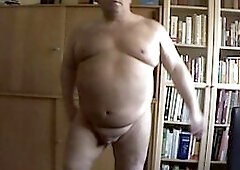 Willy Drecksträter tanzt ganz nackt