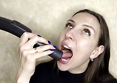 Hottie Goddess practices tongue worship with intense suction