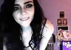 Close up view of a dude jerking off