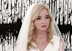 Sex swing as a gift or the bride wanting to try it out with him