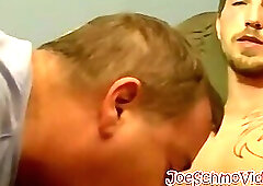 Amateur dude gets bareback anal from his pal in this video