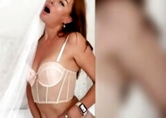 Sexy mama doesn't have sufficiently sex, and this babe decided to solve your own problem alone