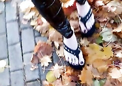 I'm very lewd when I show others my feet in hawt strap platforms.