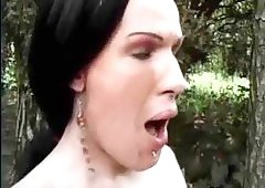 White shemale fucks a chap in a lonely place outdoor