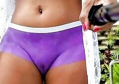 WALKING STRIPPED IN BODY PAINTING SHORTS