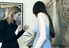 Amber Michaels Teaches Rilee Marks How To Eat Vagina