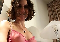 Cheep looking amateur milf brunette Vannah