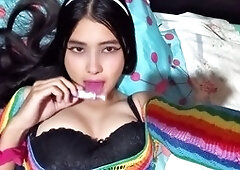 Yulieth Gomez gets down in a solo session