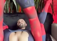 Spiderman VS Deadpool