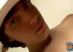 Thuggish Gay-For-Pay Lad Blinx Taunts while Tugging off