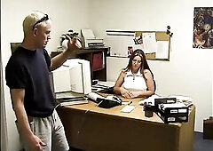 Rolling stone chick wityh charming face was allowed to stay overnight at the boyfrend's office for one li