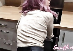 My Step-Mommy gets Stuck in the Oven