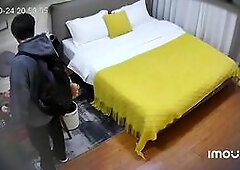 稀有樂橙酒店高清偷拍 高顏值JK反差婊學妹被男友舔逼操好幾次才滿足